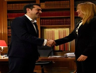 Οι φωτογραφίες από τα «παρασκήνια» του Μαξίμου στις συζητήσεις για το Σκοπιανό